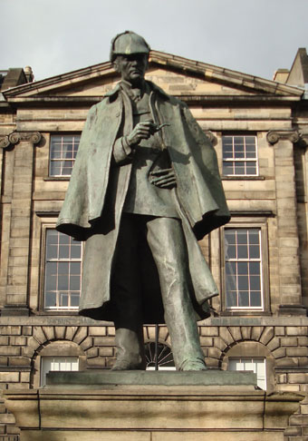 Statue of Sherlock Holmes outside 11 Picardy Place, Edinburgh where Conan Doyle was born (Edinburgh UNESCO City of Literature Trust 2008).
